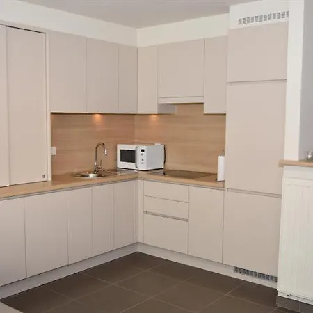Karls Place Duplex 3 Bedrooms Side Sea View, Free Parking *