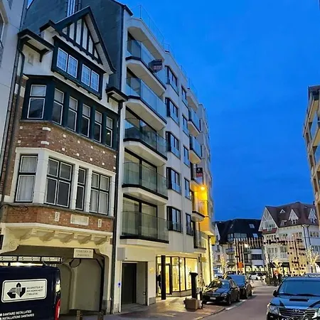 Karls Place Duplex 3 Bedrooms Side Sea View, Free Parking
